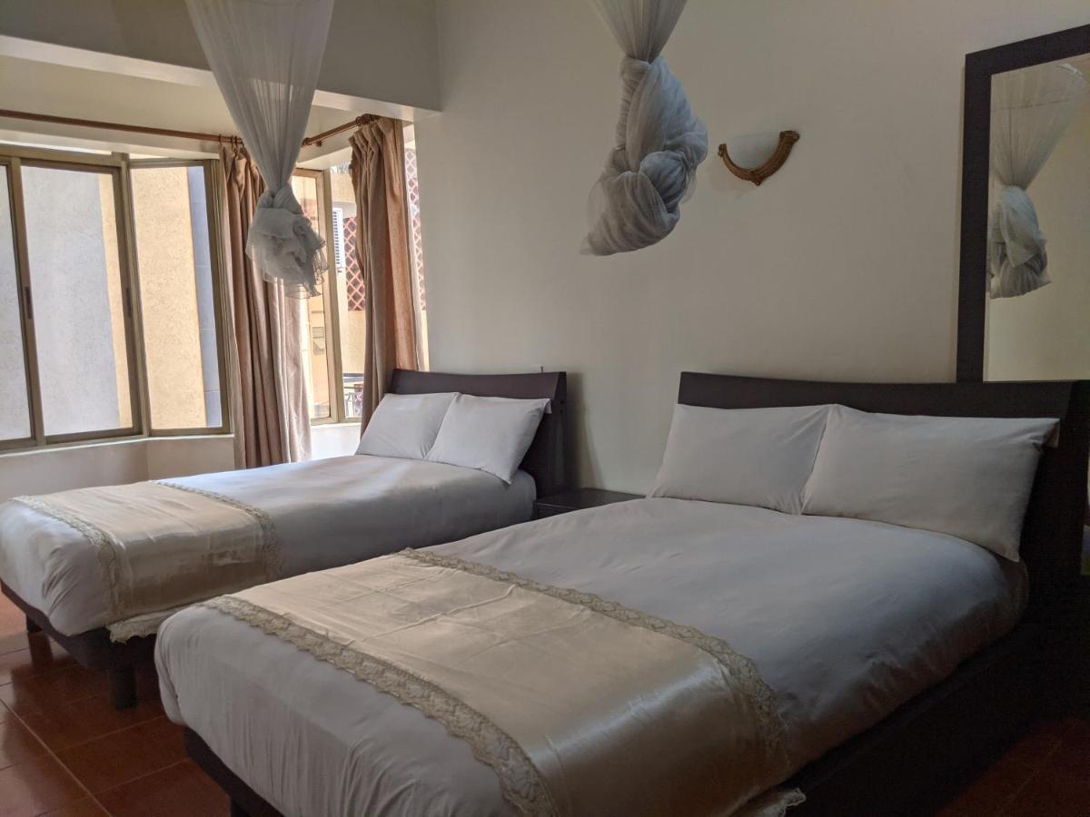 Prestige Hotel Suites Kampala Exterior foto